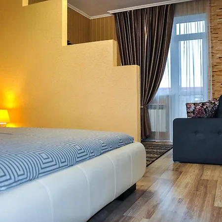 центр новострой новая большая однокомнатная со всеми удобствами Lägenhet Mukatjeve